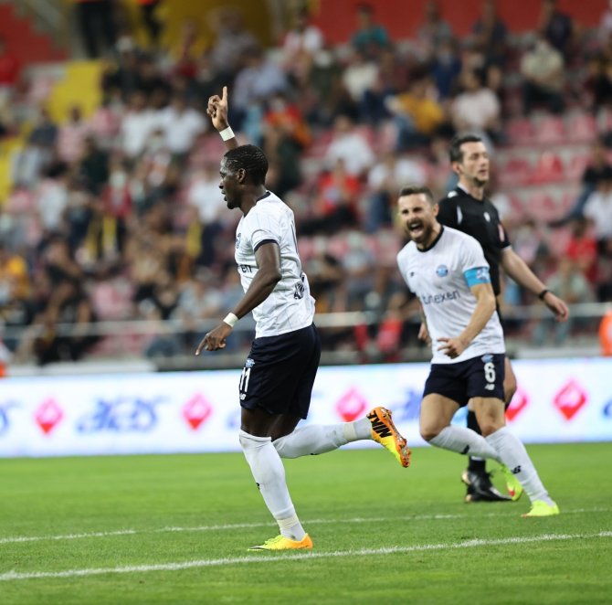 26 Yıl Sonra Süper Lig’e Çıkan Adana Demirspor’da İlk Gol Akintola’dan