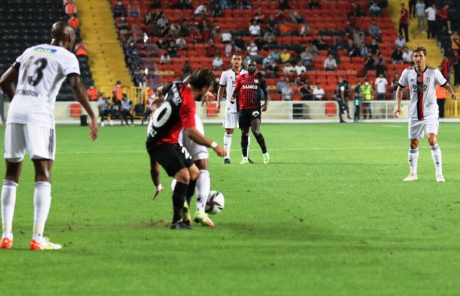 Süper Lig: Gaziantep Fk: 0 - Beşiktaş: 0 (İ̇lk Yarı)