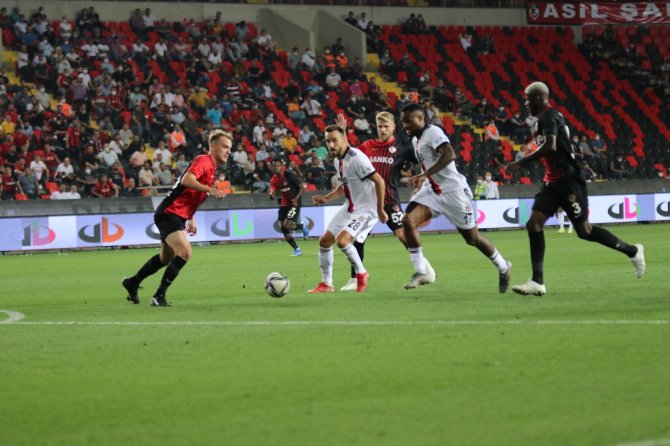 Süper Lig: Gaziantep Fk: 0 - Beşiktaş: 0 (Maç Sonucu)