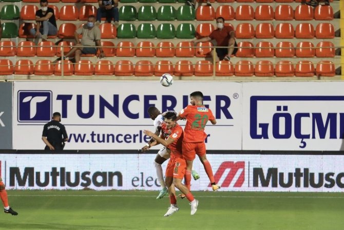 Süper Lig: Alanyaspor: 1 - Altay: 4 (Maç Sonucu)