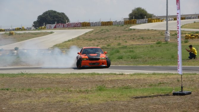 Uşak’ta Drift Gösterisi Nefesleri Kesti