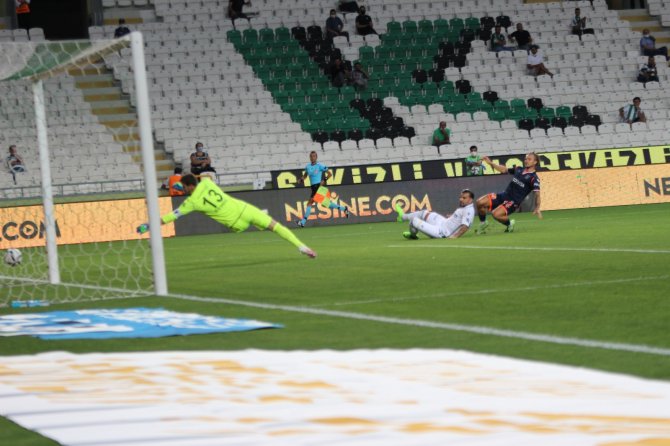 Süper Lig: Konyaspor: 0 - Başakşehir: 1 (İ̇lk Yarı)