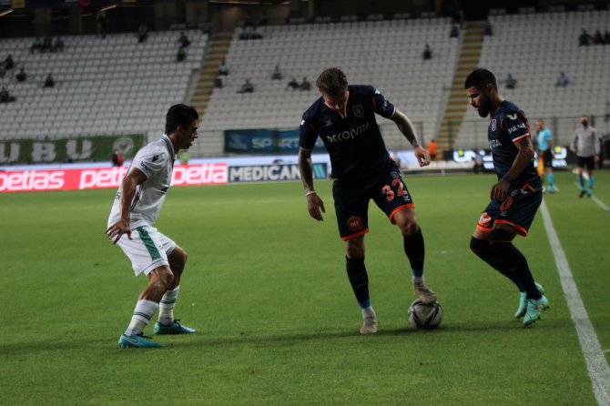 Süper Lig: Konyaspor: 0 - Başakşehir: 1 (İ̇lk Yarı)