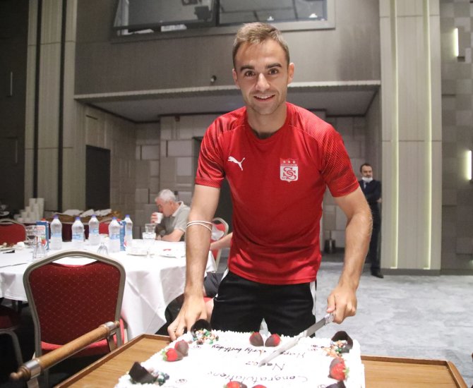 Sivasspor’da Jorge Felix’e Sürpriz Doğum Günü