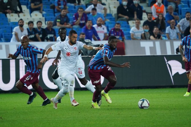 Süper Lig: Trabzonspor: 1 - Sivasspor: 0 (İ̇lk Yarı)