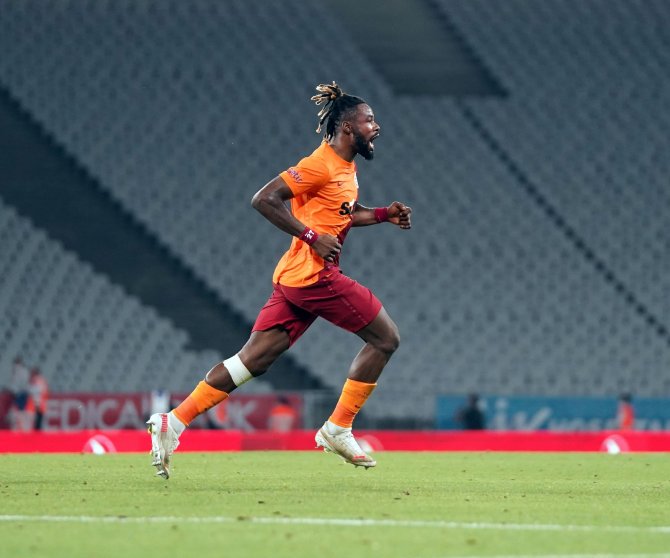 Galibiyet Golü Christian Luyindama’dan