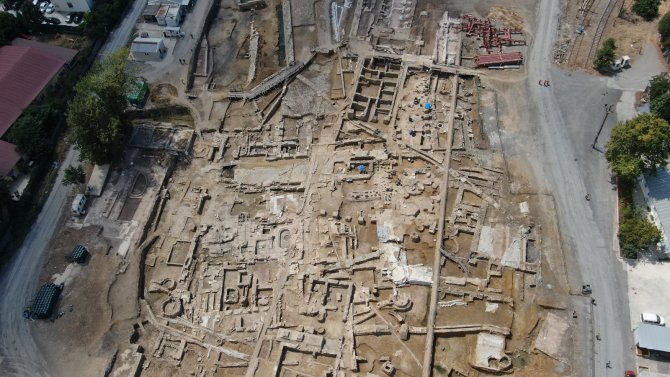 Haydarpaşa Garı Çevresindeki Kazılarda Tarihi Yapılar Gün Yüzüne Çıkmaya Devam Ediyor