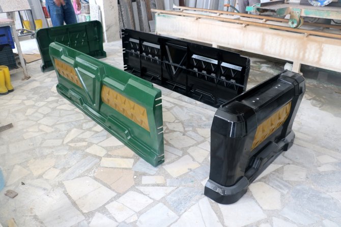 Batıda Saksı Mezar Olarak Kullanılıyor, 40 Yıl Ömrü Var