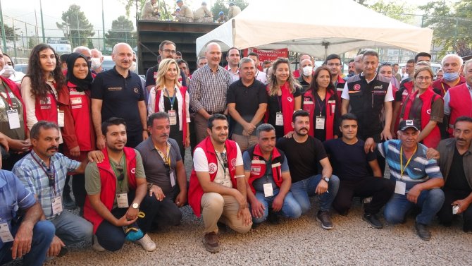 Bakan Soylu’dan Gençlik Merkezi Gönüllülerine Helikopter Jesti