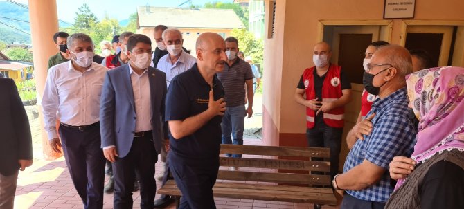 Bakan Karaismailoğlu, Bartın’da Sel Bölgesinde İncelemelerde Bulundu