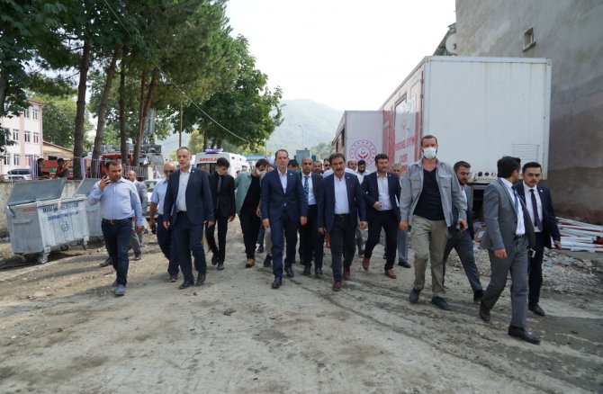 Fatih Erbakan: “Afet Bölgesinde Çok Hummalı, Ciddi Derecede Bir Çalışma Yürütülüyor”