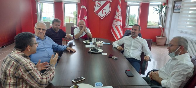 Hacıkerimoğlu’ndan Asırlık Çınarı Ziyaret