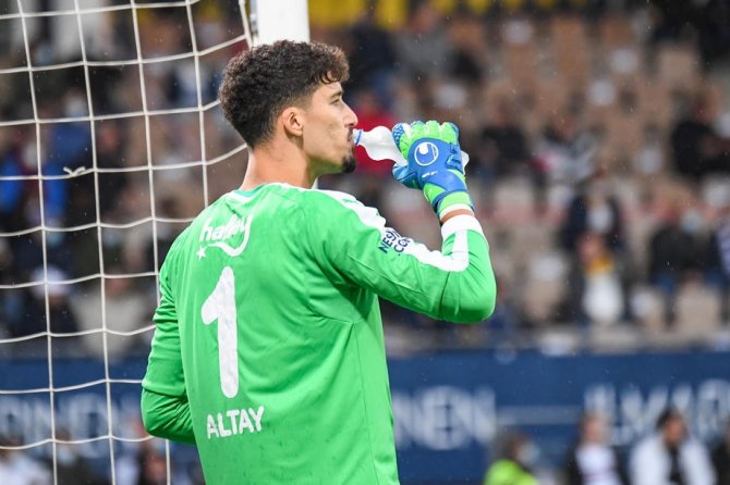 Uefa Avrupa Ligi: Hjk Helsinki: 2 - Fenerbahçe: 5 (Maç Sonucu)