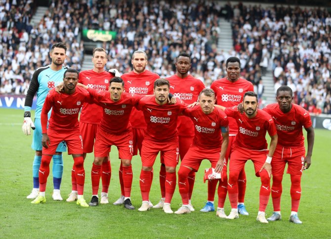 Uefa Avrupa Konferans Ligi: Kopenhag: 2 - Sivasspor: 0 (İ̇lk Yarı)