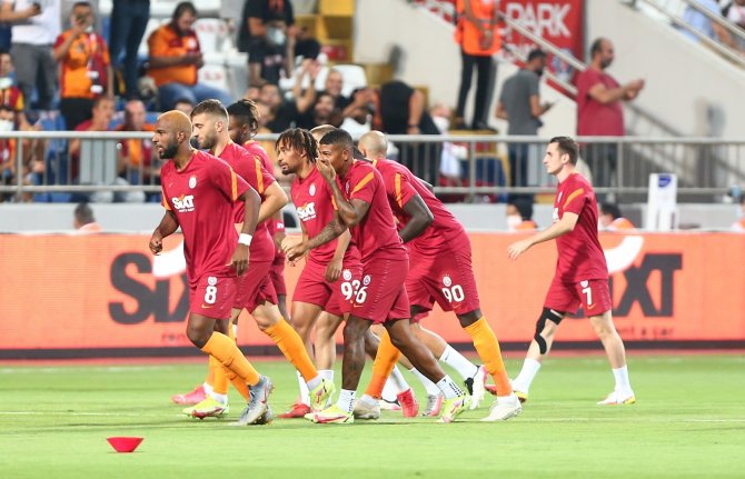 Uefa Avrupa Ligi: Galatasaray: 0 - Randers: 1 (Maç Devam Ediyor)