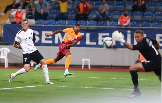Patrick Van Aanholt İlk Golünü Attı
