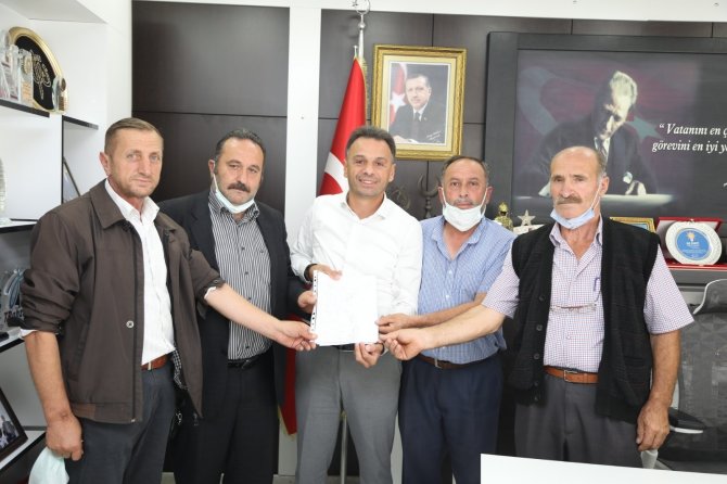 Yılda 300 Bin Turistin Ziyaret Ettiği Hamsiköy’de Taş Ocağına Tepki