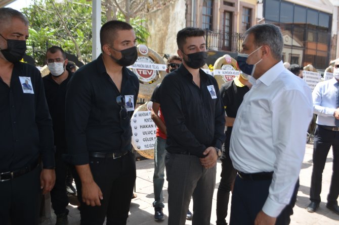 “Zeytinin Babası” Gözyaşlarıyla Son Yolculuğuna Uğurlandı
