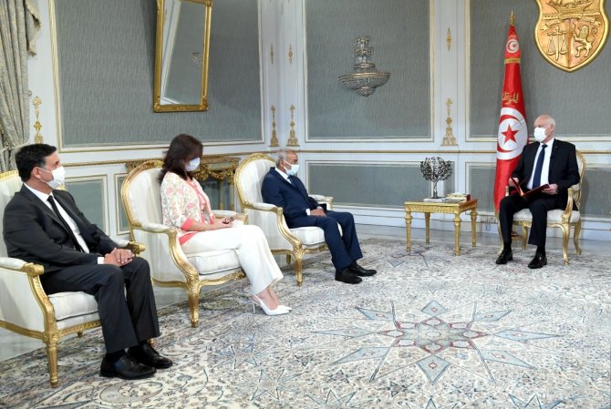 Kays Said: "Bazı Yetkililer Tunus’a Gelen Dış Yardımları Yurtdışındaki Varlıklarına Aktardı"