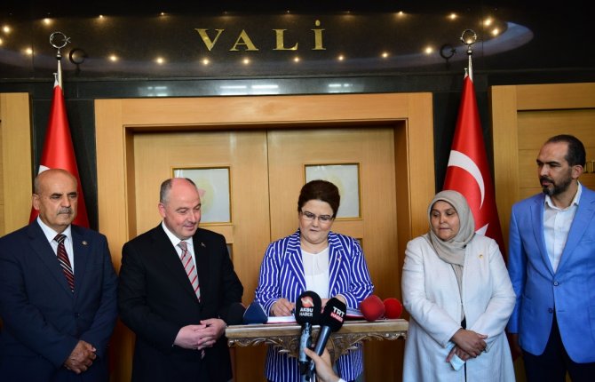 Bakan Yanık: “Elimizden Gelen Bütün İmkanı Bu Millet İçin Kullanmaya Devam Edeceğiz”