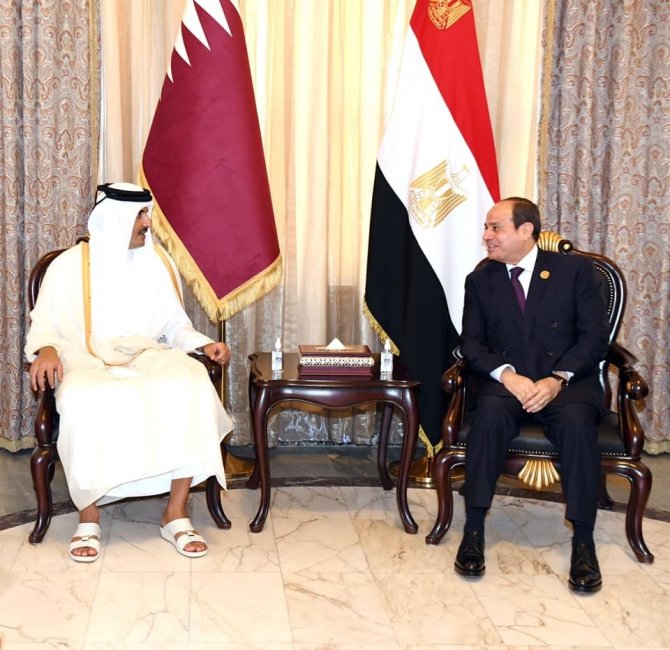 Katar Emiri Şeyh Temim, Bağdat’ta Mısır Cumhurbaşkanı Sisi İle Görüştü