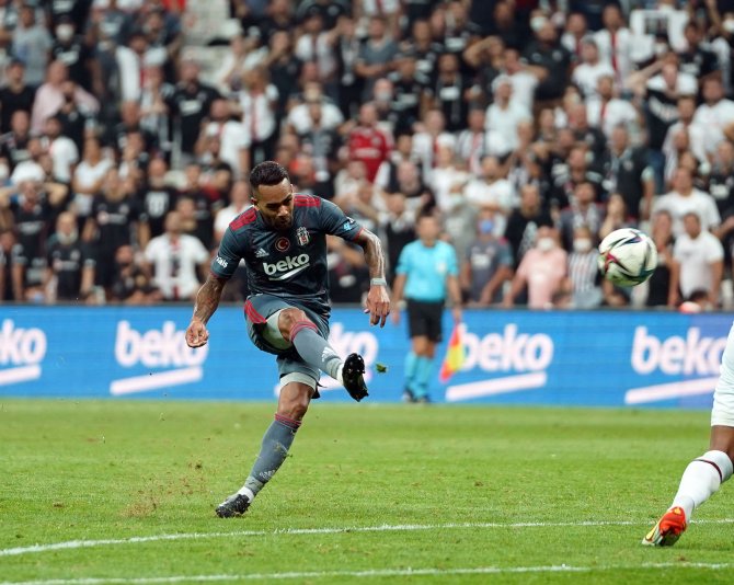 Süper Lig: Beşiktaş: 1 - Fatih Karagümrük: 0 (İ̇lk Yarı)