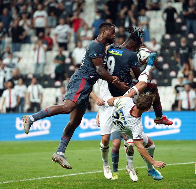 Süper Lig: Beşiktaş: 1 - Fatih Karagümrük: 0 (İ̇lk Yarı)