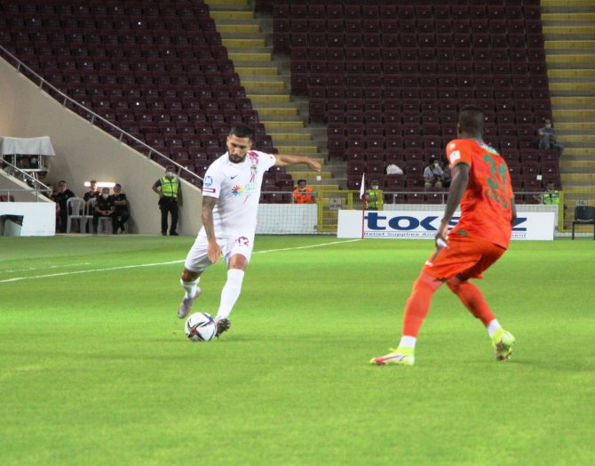 Süper Lig: A. Hatayspor: 3 - A. Alanyaspor: 0 (İ̇lk Yarı)
