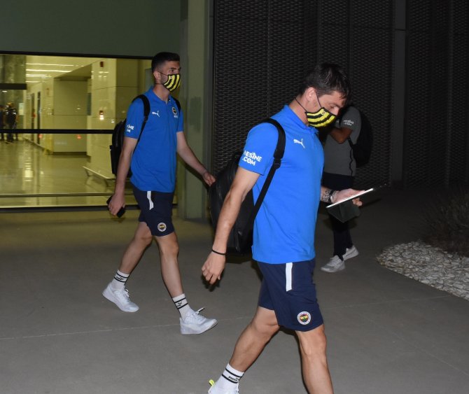 Fenerbahçe, Altay Mücadelesi İçin İ̇zmir’e Geldi