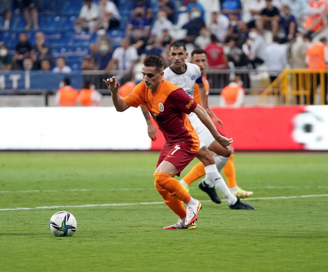 Süper Lig: Kasımpaşa: 1 - Galatasaray: 2 (İ̇lk Yarı)