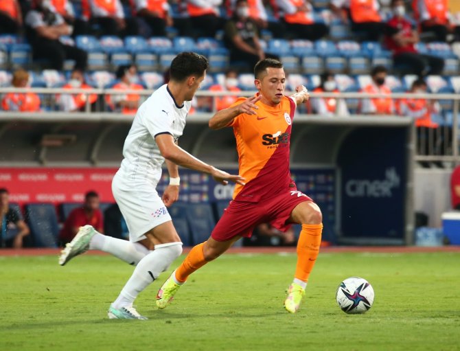 Olimpiu Morutan, Galatasaray Kariyerine Asistle Başladı