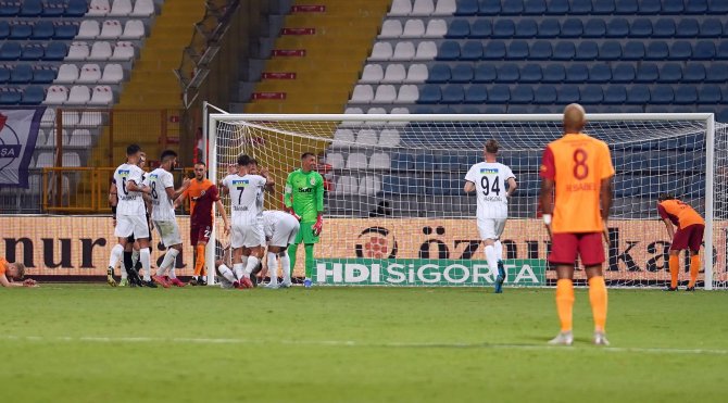 Galatasaray Bu Sezon Ligde İlk Kez Puan Kaybetti