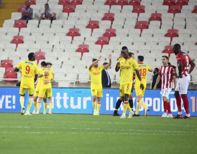 Süper Lig: D.g. Sivasspor: 2 Göztepe: 2 (Maç Sonucu)