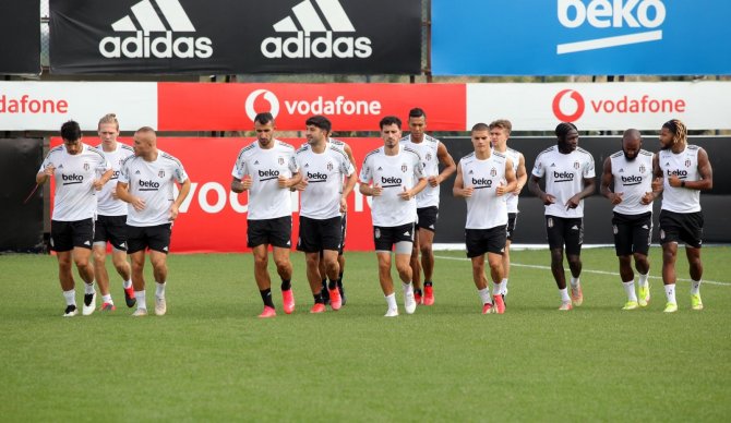 Beşiktaş’ta N’sakala Antrenmanlara Başladı