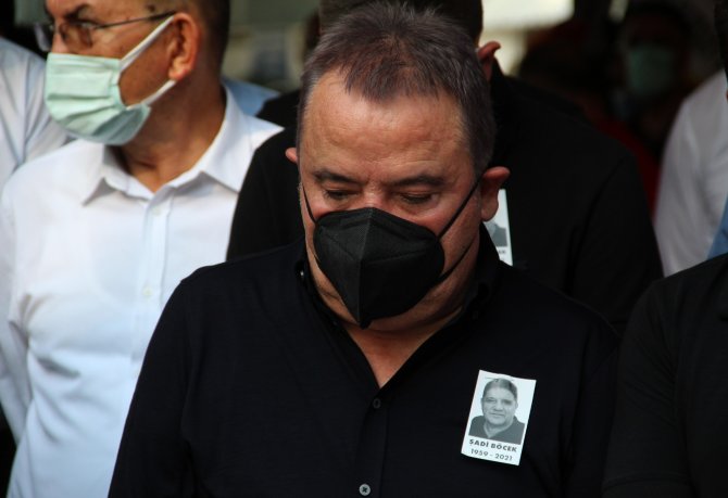 Başkan Böcek’ten, Ağabeyine Son Görev