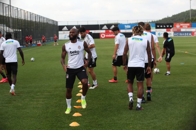 Beşiktaş, Kondisyon Ve Taktik Çalıştı