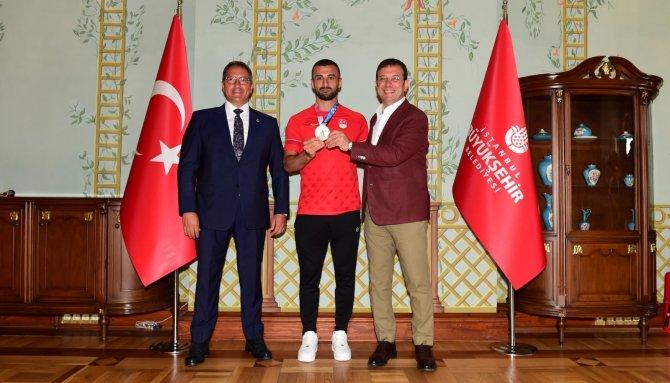 Ekrem İ̇mamoğlu, Milli Sporcularla Buluştu