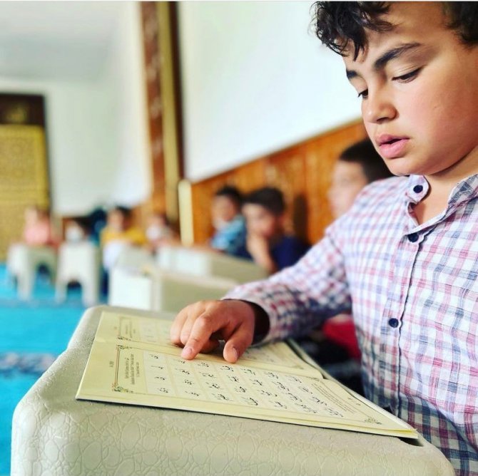 Bu Okula Kayıt Yaptıran Her Öğrenciye Bisiklet