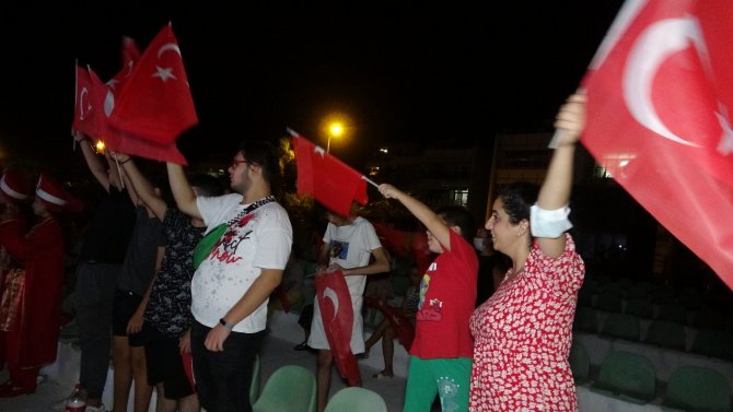 Kadın Mehteranlardan Filenin Sultanları’na Marşlı Destek