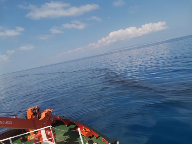 Bakan Karaismailoğlu, Suriye’deki Petrol Sızıntısına Karşı Harekete Geçildiğini Bildirdi