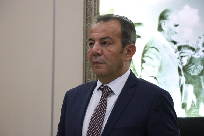 Bolu’da, Ak Parti’li Meclis Üyeleri Salonu Terk Ederek Özcan’ı Protesto Etti