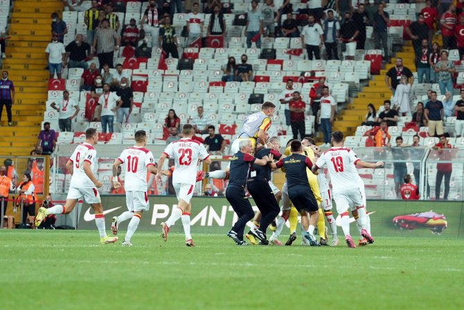 2022 Fıfa Dünya Kupası Elemeleri: Türkiye: 2 - Karadağ: 2 (Maç Sonucu)