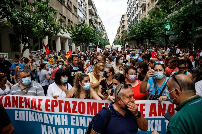 Yunanistan’da Sağlık Çalışanları Hükümet Karşıtı Protesto Düzenledi