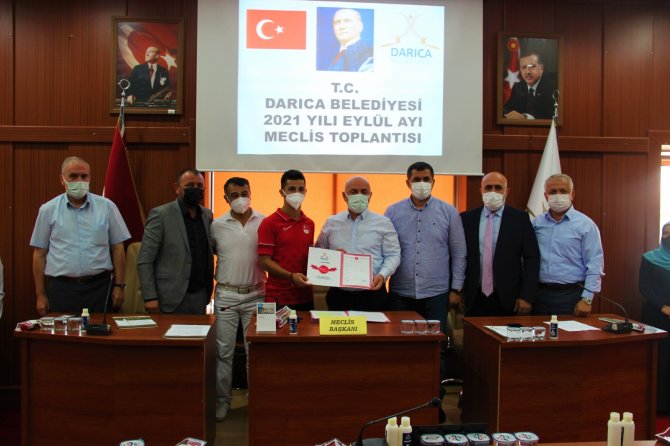 Olimpiyat İkincisi Eray Şamdan’a Daire Hediye Edildi