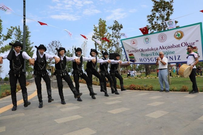 ‘Gençler Okudukça Akçaabat Okur’ Etkinliği Düzenlendi