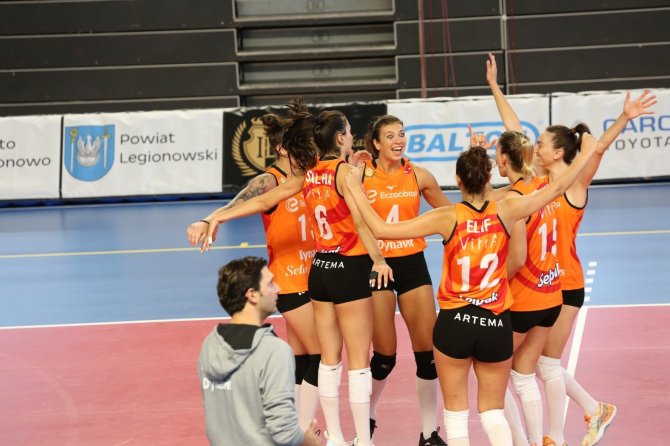 Eczacıbaşı Dynavit, Dresdner’e 3-1 Yenildi