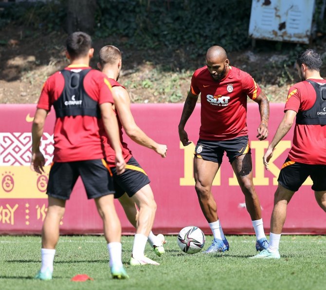 Galatasaray, Trabzonspor Maçı Hazırlıklarını Sürdürdü