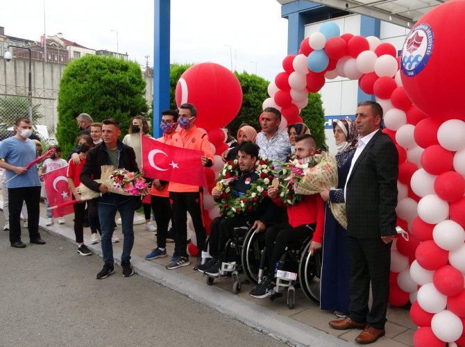Şampiyonlara Trabzon’da Mehterli Karşılama