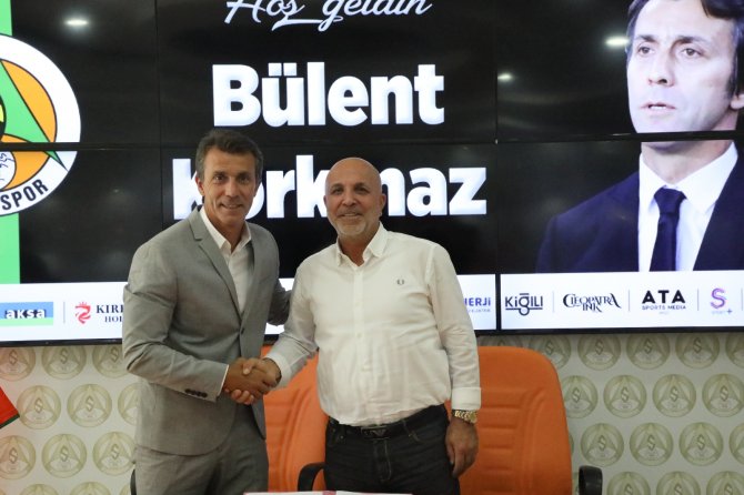Alanyaspor Bülent Korkmaz İle Bir Yıllık Sözleşme İmzaladı