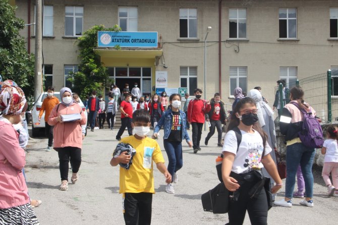 Afet Bölgesi İlan Edilen İ̇nebolu’da Yüz Yüze Eğitim Başladı